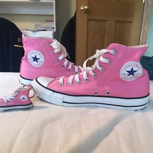 Pink converse
